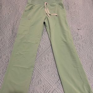 Love these fig scrubs but now required to wear only navy so sadly selling these!